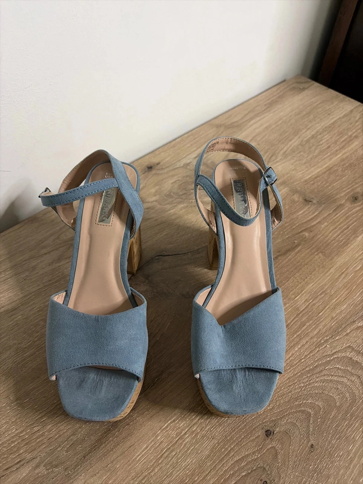 Nu-pieds à talons
